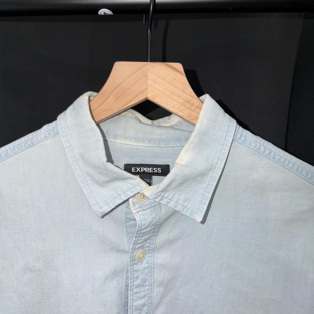 Express Men's Casual Light Blue Button Down Shirt - Picture 5 of 5